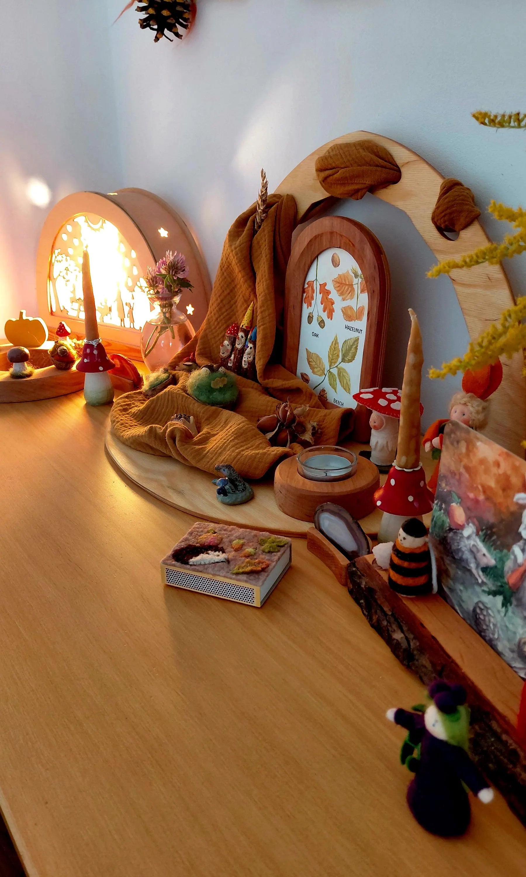 Arch Seasonal table - Waldorf Celebrations