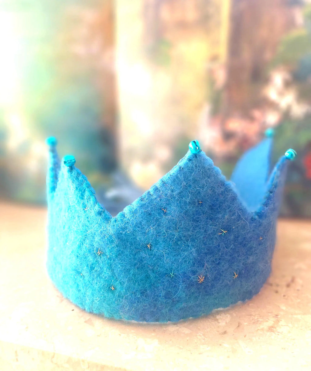 Woollen Crown