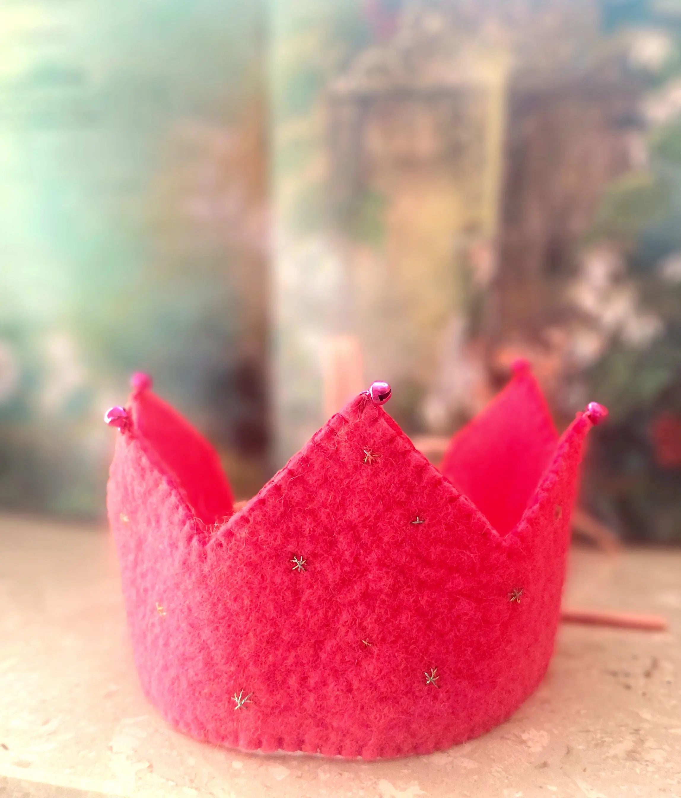 Woollen Crown - Fuchsia pink